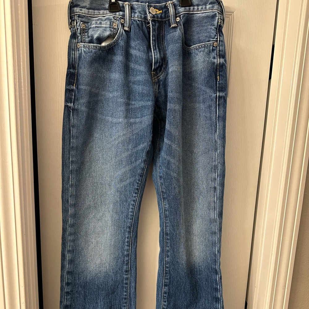 Men's Levi 31X32 bootcut.